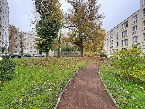 Appartement 1 pièce(s) 27.21m² €179 500 ** - Référence 162046