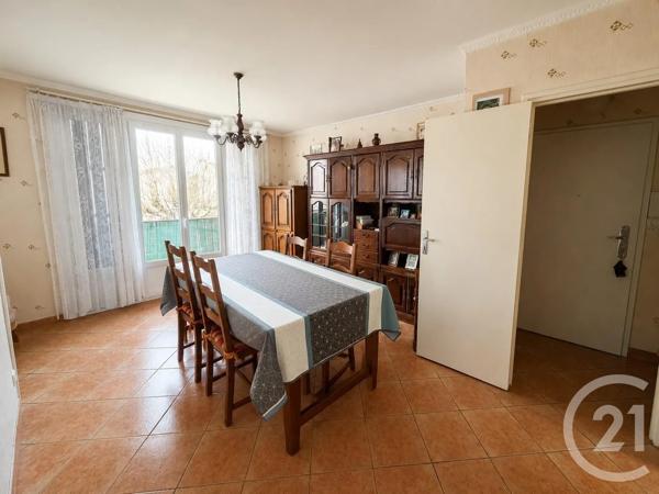 Appartement F4 à vendre  4 pièces - 69,59 m 2   LE MESNIL LE ROI  - 78