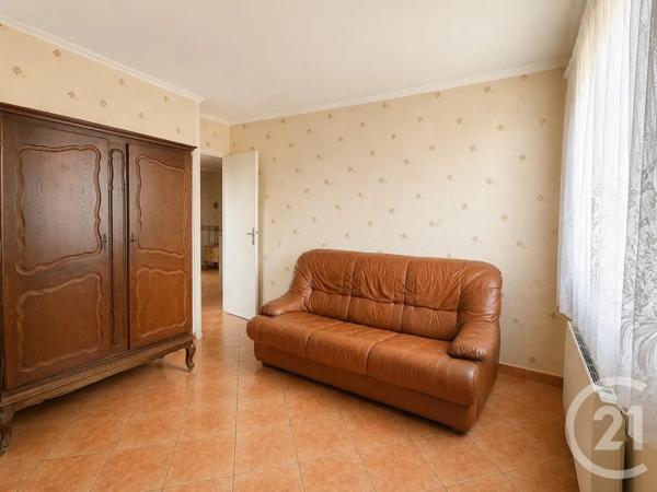 Appartement F4 à vendre  4 pièces - 69,59 m 2   LE MESNIL LE ROI  - 78