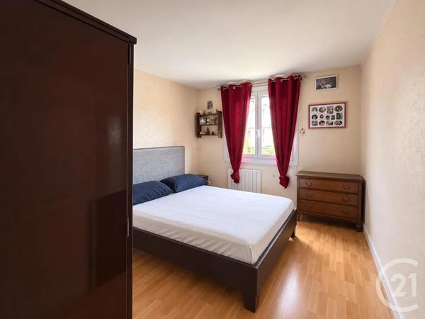 Appartement F4 à vendre  4 pièces - 69,59 m 2   LE MESNIL LE ROI  - 78