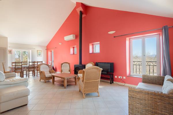 Anduze (30140) Ancien domaine viticole de 22ha, mas provençal, piscine, gites touristiques au cœur du Piémont cévenol