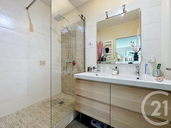 Appartement F4 à vendre  4 pièces - 93,88 m 2   LE CHESNAY  - 78