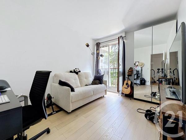 Appartement F4 à vendre  4 pièces - 93,88 m 2   LE CHESNAY  - 78