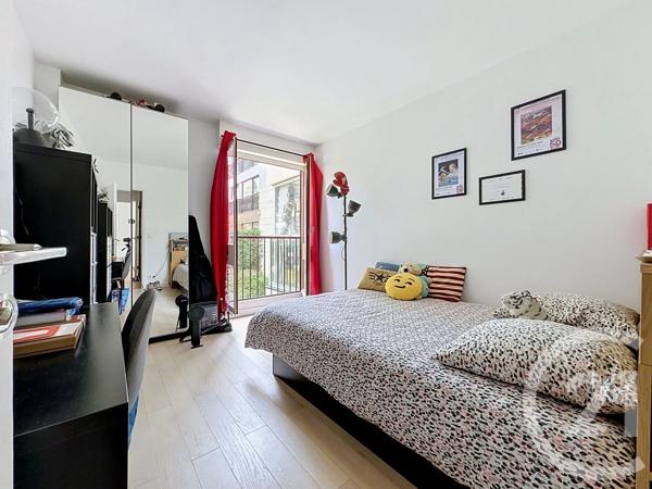 Appartement F4 à vendre  4 pièces - 93,88 m 2   LE CHESNAY  - 78