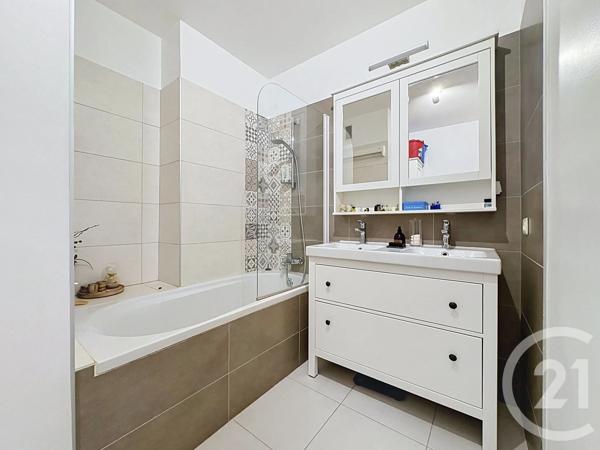 Appartement F4 à vendre  4 pièces - 93,88 m 2   LE CHESNAY  - 78
