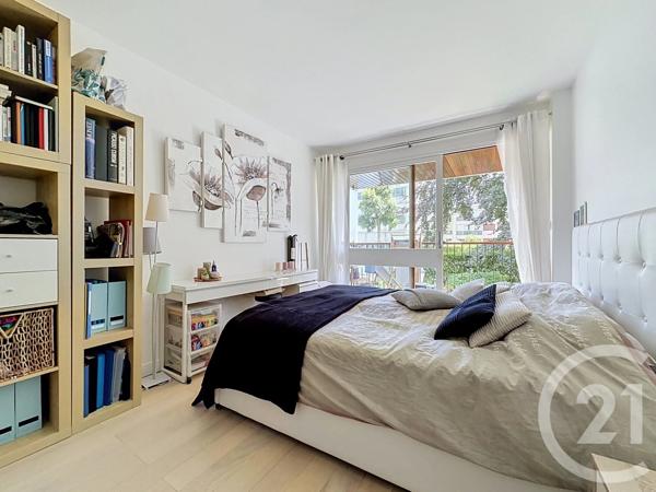 Appartement F4 à vendre  4 pièces - 93,88 m 2   LE CHESNAY  - 78