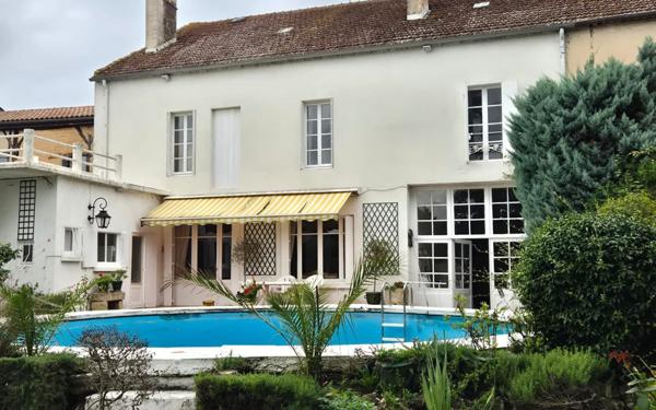 Maison à vendre    6 pièces •  Cocumont