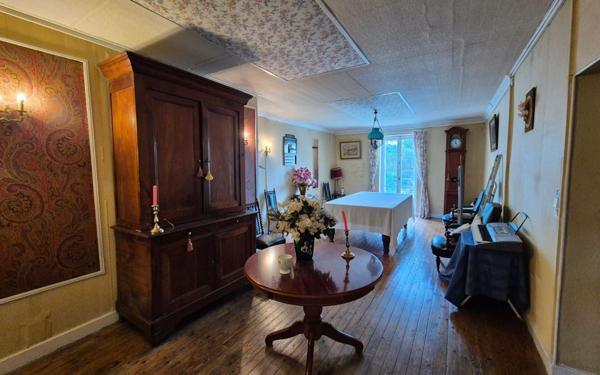 Maison à vendre    6 pièces •  Cocumont