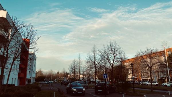 Appartement à vendre 4 pièces SAINT HERBLAIN (44) secteur Atlantis, balcon et place de parking