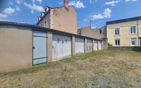 Stationnement à louer    Montluçon