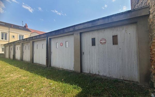 Stationnement à louer    Montluçon