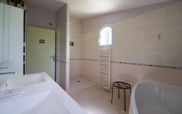 Maison à vendre    5 pièces • 165,50 m2 Forcalquier