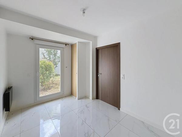 Appartement F2 à vendre  2 pièces - 48,16 m 2   STE GENEVIEVE DES BOIS  - 91