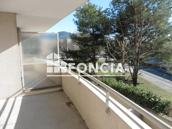 Location Appartement 2 pièces 50.06 m² - 11-13-15 RUE ANTOINE POLOTTI Saint Martin D'heres 38400