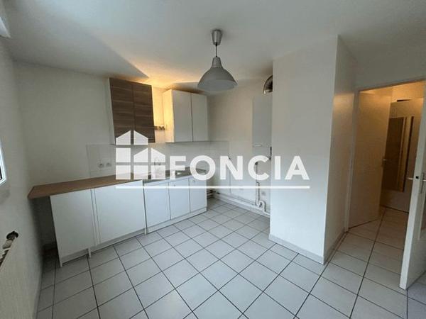 Location Appartement 2 pièces 50.06 m² - 11-13-15 RUE ANTOINE POLOTTI Saint Martin D'heres 38400
