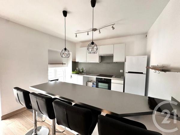 Immeuble à vendre  274 m 2   ANGERVILLE  - 91