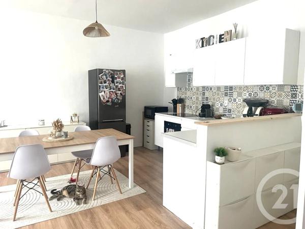 Immeuble à vendre  274 m 2   ANGERVILLE  - 91