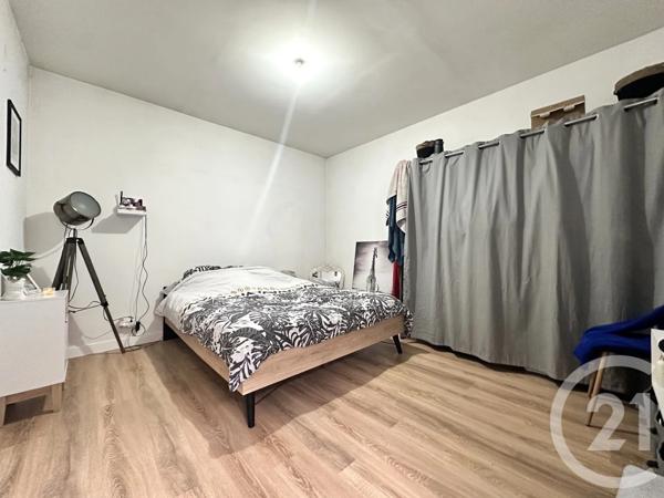 Immeuble à vendre  274 m 2   ANGERVILLE  - 91