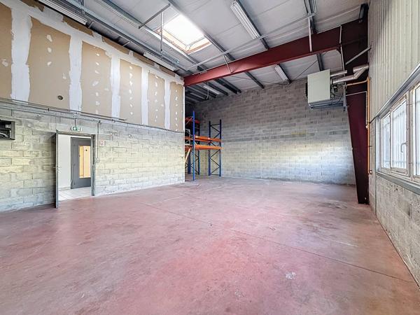 Location Local commercial 3 pièces 244 m2 à Bourgoin-Jallieu