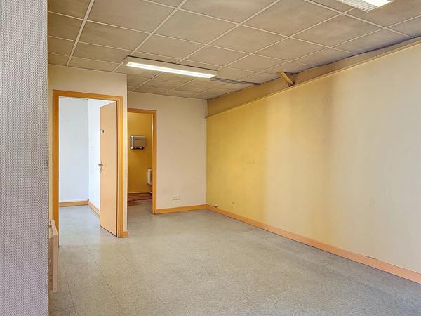 Location Local commercial 3 pièces 244 m2 à Bourgoin-Jallieu