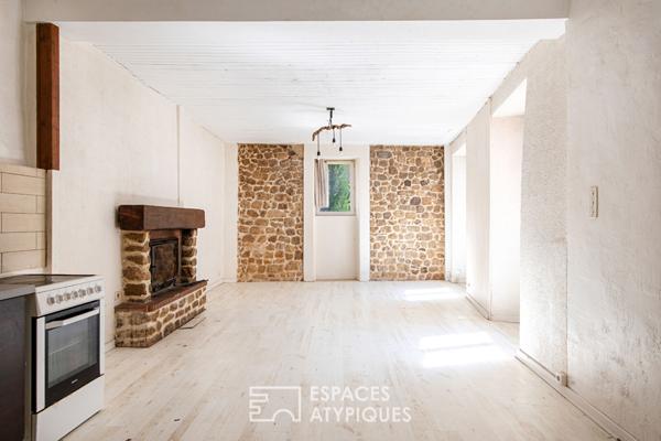 Maison de village en pierre – jardin privatif et toit-terrasse