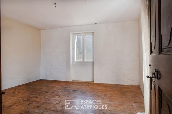 Maison de village en pierre – jardin privatif et toit-terrasse