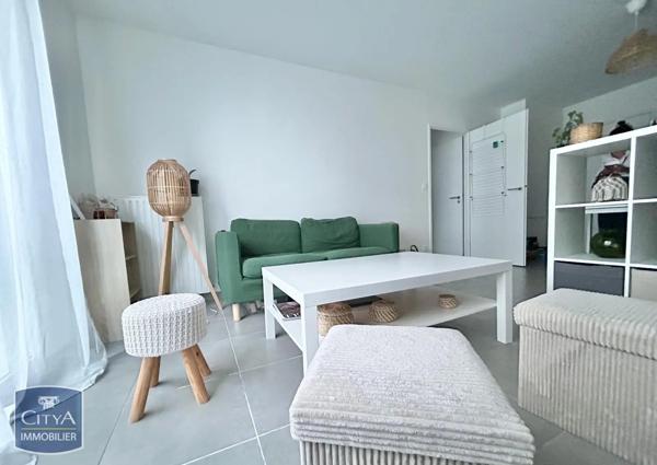 Appartement à louer 2 pièces 40.29m² Tours (37100)