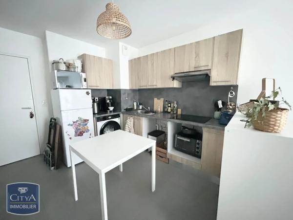 Appartement à louer 2 pièces 40.29m² Tours (37100)