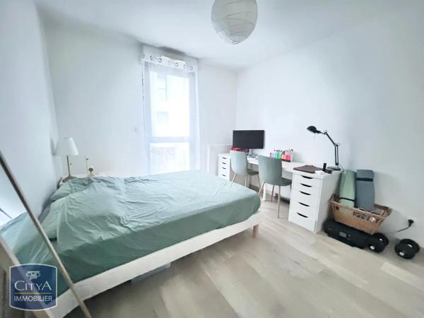 Appartement à louer 2 pièces 40.29m² Tours (37100)