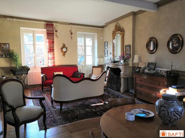 Maison centre ville de 247m2 avec jardin clos et arboré !