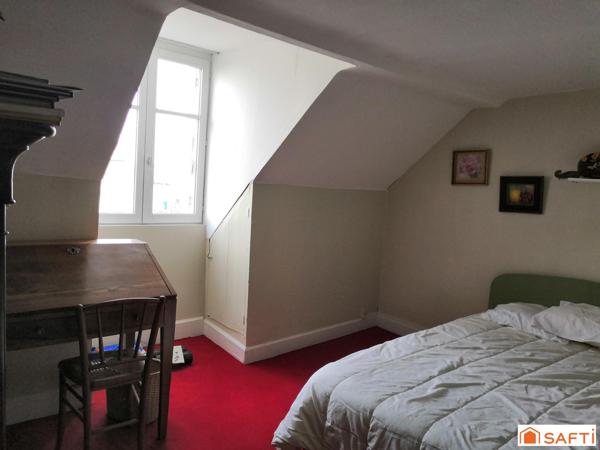 Maison centre ville de 247m2 avec jardin clos et arboré !