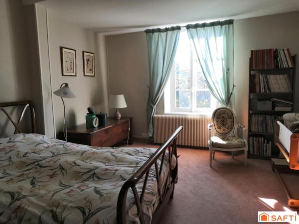 Maison centre ville de 247m2 avec jardin clos et arboré !