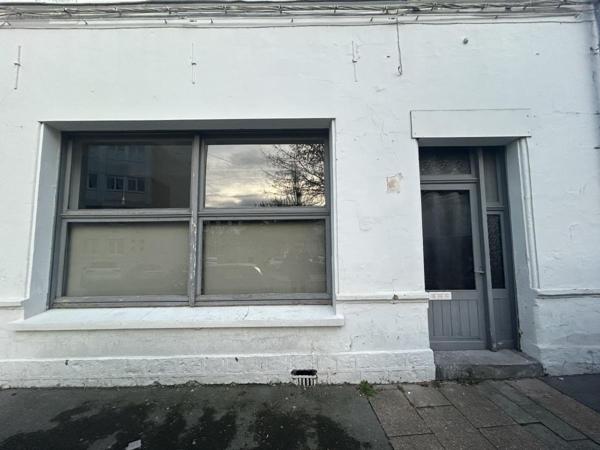 Fonds et/ou murs commerciaux à louer à Cambrai dans le Nord (59400), ref : 59083-L1812