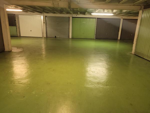 Parking / box Paris 17 m2