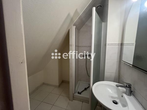 Maison
         5 pièces
        - 86 m² 219 500 € *