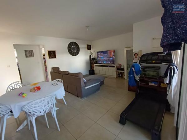 A vendre appartement 3 chambres avec jardin de 200 m2 à la Ravine des Cabris
