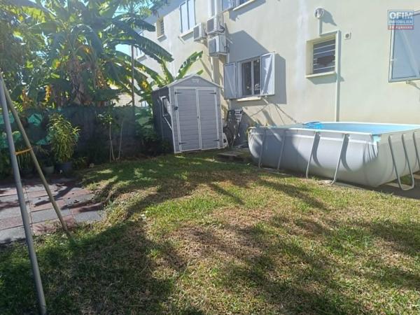 A vendre appartement 3 chambres avec jardin de 200 m2 à la Ravine des Cabris