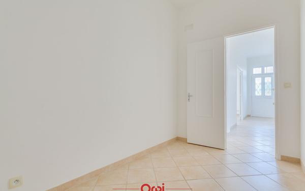 Appartement à vendre    3 pièces • 82,58 m2 Marseille 12