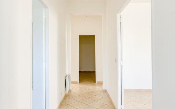Appartement à vendre    3 pièces • 82,58 m2 Marseille 12