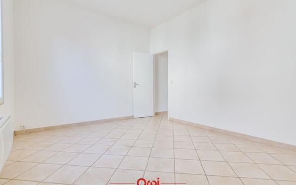 Appartement à vendre    3 pièces • 82,58 m2 Marseille 12