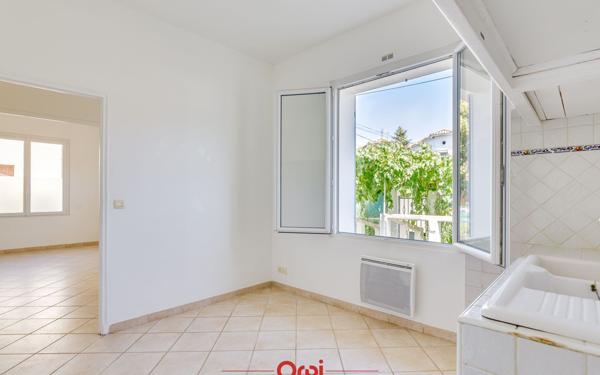 Appartement à vendre    3 pièces • 82,58 m2 Marseille 12