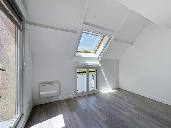 Duplex récent de standing  Climatisation Deux balcons  petite copropriété Faibles charges