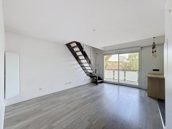 Duplex récent de standing  Climatisation Deux balcons  petite copropriété Faibles charges
