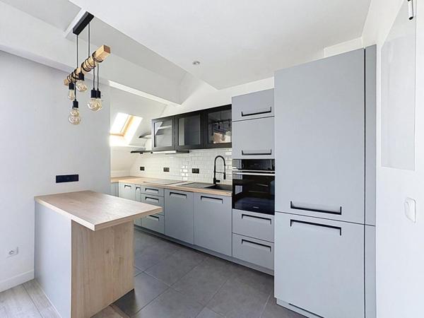 Duplex récent de standing  Climatisation Deux balcons  petite copropriété Faibles charges