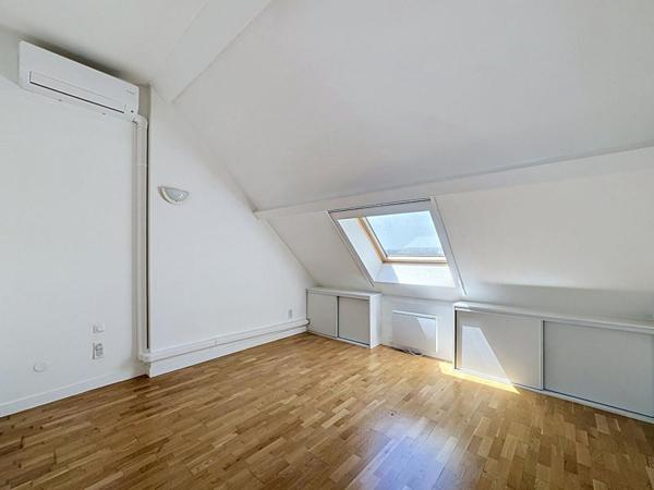 Duplex récent de standing  Climatisation Deux balcons  petite copropriété Faibles charges