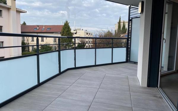 Appartement à louer    2 pièces • 40,93 m2 Annemasse