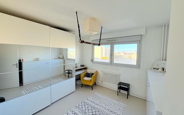 Appartement à vendre    4 pièces • 79,50 m2 Lyon 7