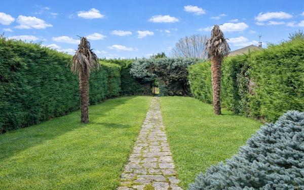 Maison à vendre    6 pièces • 204 m2 Castres