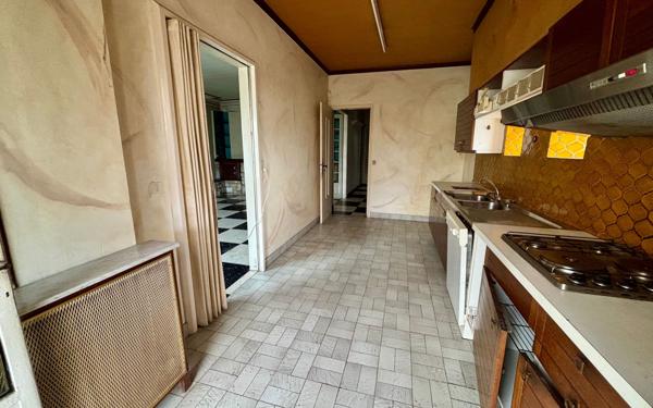 Maison à vendre    6 pièces • 204 m2 Castres