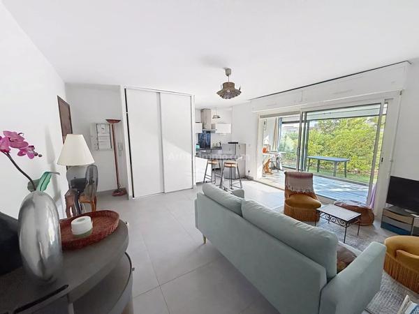 Vente                                                      Appartement
                        
                     4 pièces                      70 m2                     à L'Île-Rousse